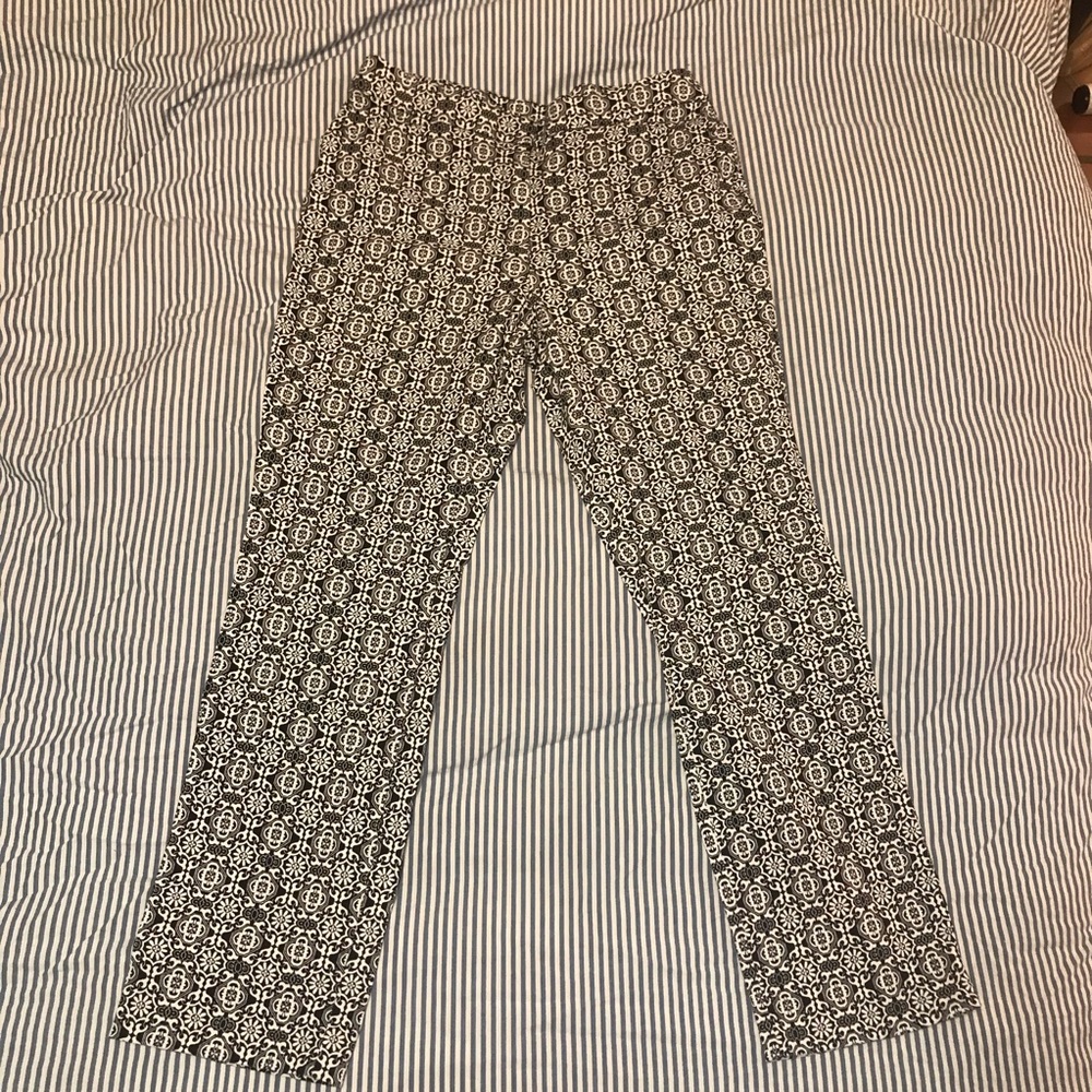 Chico’s black and white pants